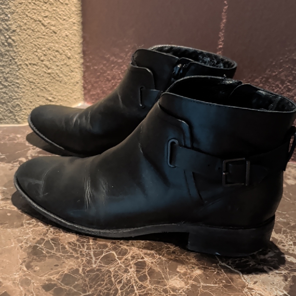 UGG Women's Black Ankle Boots